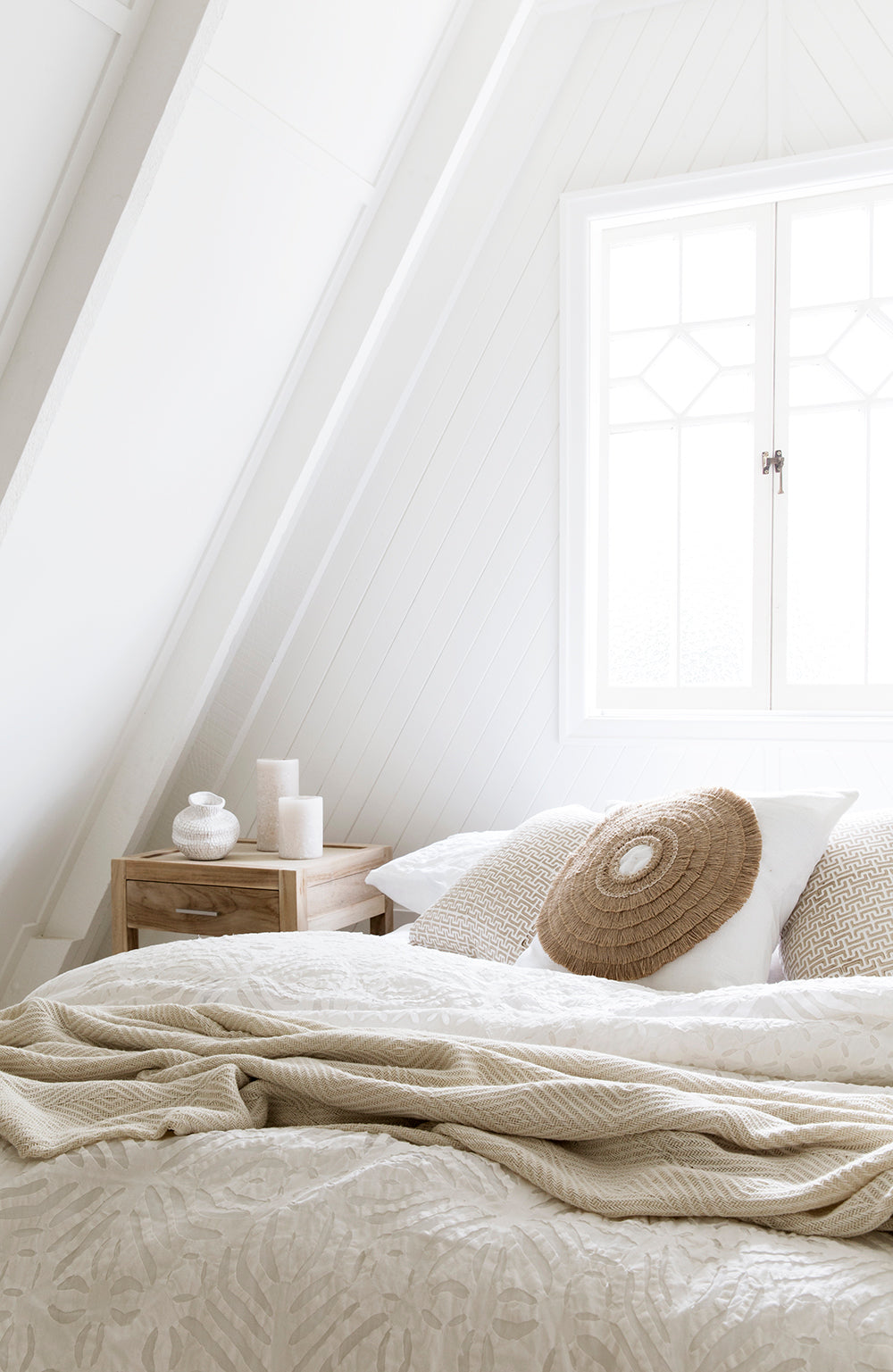 Strand Pedestal Bedside | Natural